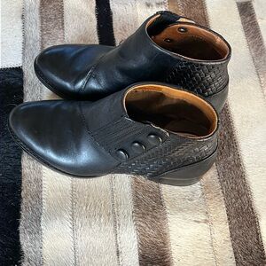 Ariat Black Leather women’s Boots